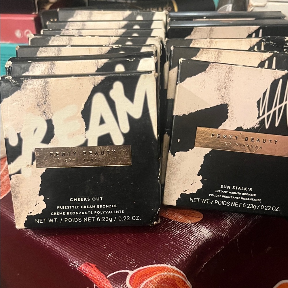 Fenty Beauty Cheeks Out Cream Bronzer - Sun Stalk'r